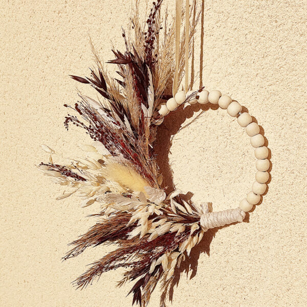 Petite couronne de fleurs séchées
